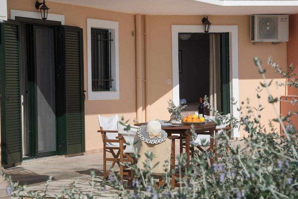 Pearl Mansions Villa Никиана Екстериор снимка